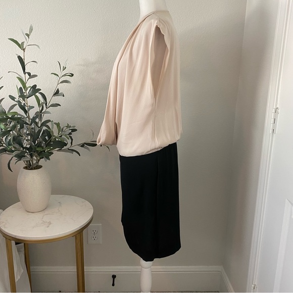 Diane Von Furstenberg DVF silk drape front dress size 8 - Picture 2 of 12